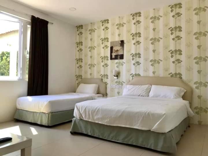 Summer Green Lodge Kuantan Exterior photo